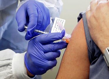 Europa aprueba combinar distintas vacunas antiCovid; buscan mejorar respuesta inmunitaria