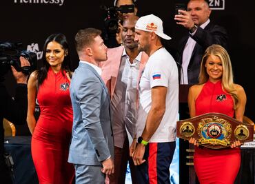 'Canelo' Álvarez cambia rezos y flores por combate