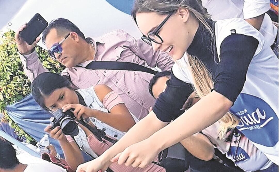 Belinda se comprometió a ayudar a construir viviendas en Jojutla. (INSTAGRAM)