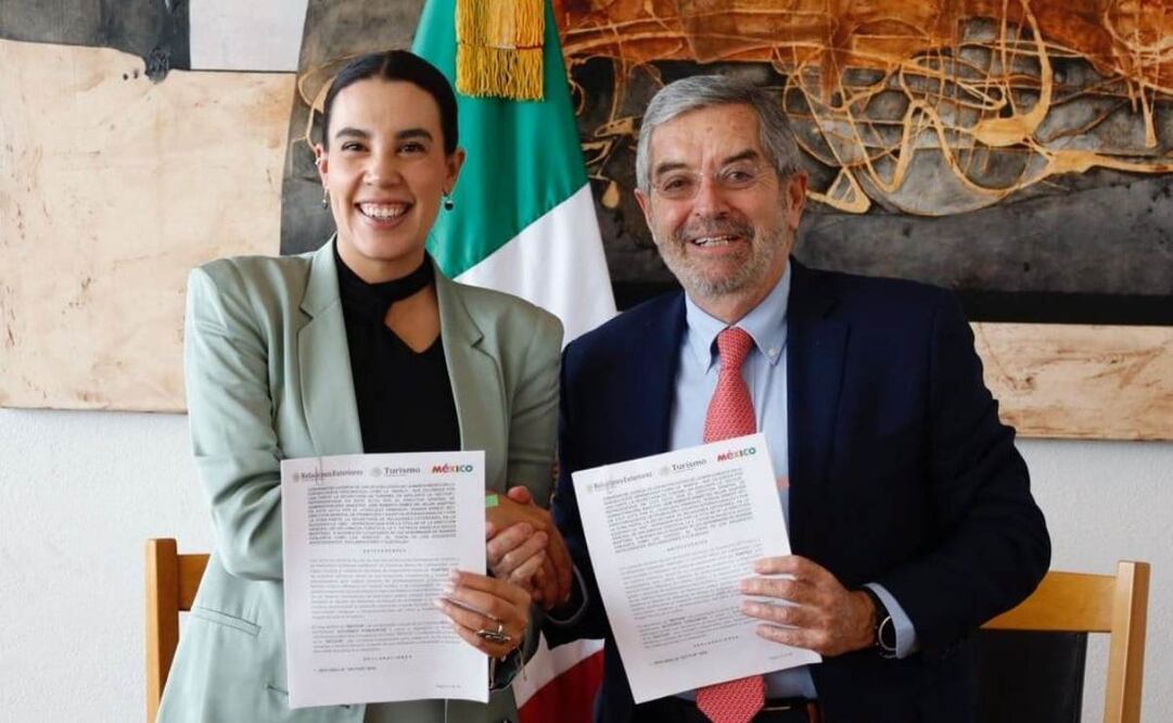 Canciller De la Fuente firma convenio para promover el turismo a través de embajadas y consulados. Foto: Especial