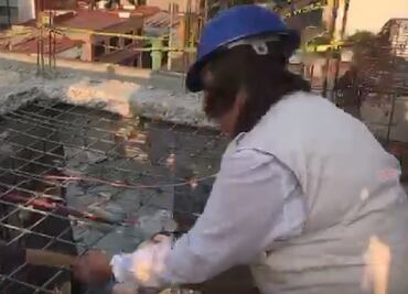 Con mazo en mano, Xóchitl Gálvez encabeza demolición en San Miguel Chapultepec