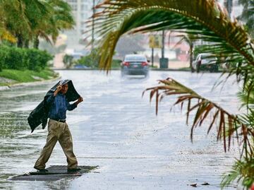 Clima México 3 de julio: Tormenta tropical Flossie pierde fuerza; onda tropical número 8 provocará lluvias en varios estados