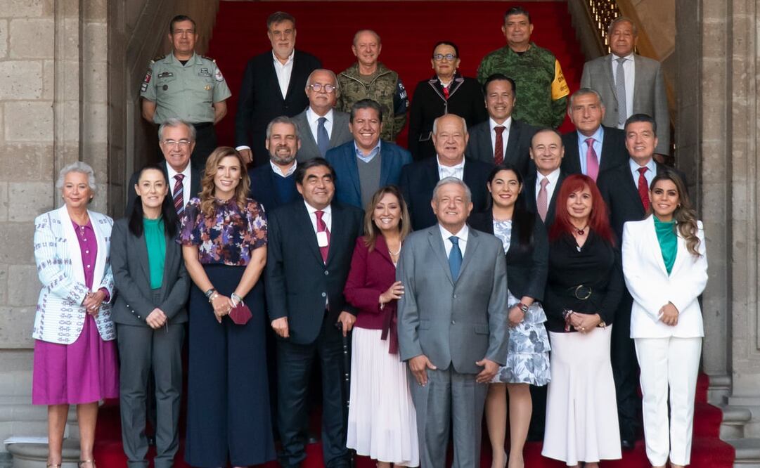 López Obrador sostuvo un encuentro con gobernadores electos y en funciones de Morena, y con su gabinete de seguridad. Foto: Twitter @lopezobrador_