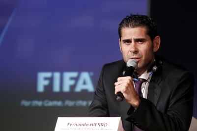 Fernando Hierro, la leyenda en el banquillo español