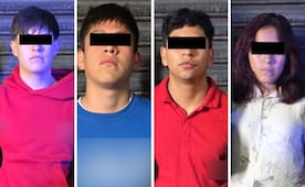 Detienen a tres hombres y una mujer en calles de Venustiano Carranza; estarían relacionados con robo a tienda de ropa en Polanco