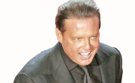 Luis Miguel revisa y atrasa su serie