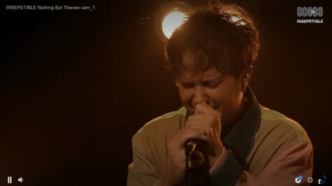 Nothing But Thieves ofrece íntima velada online con falsos aplausos 