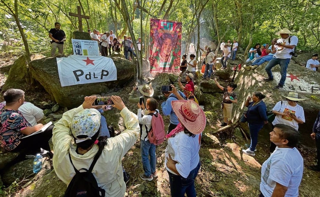 El homenaje conmemorativo a Lucio Cabañas lo encabezó su única hija, Micaela Cabañas Ayala, con el deseo de que viva el legado de su padre. Foto: Arturo de Dios Palma | El Universal