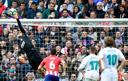 Real Madrid y Atlético empatan en gran juego
