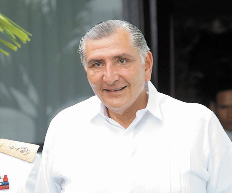 Pide "góber" dar trabajo a tabasqueños