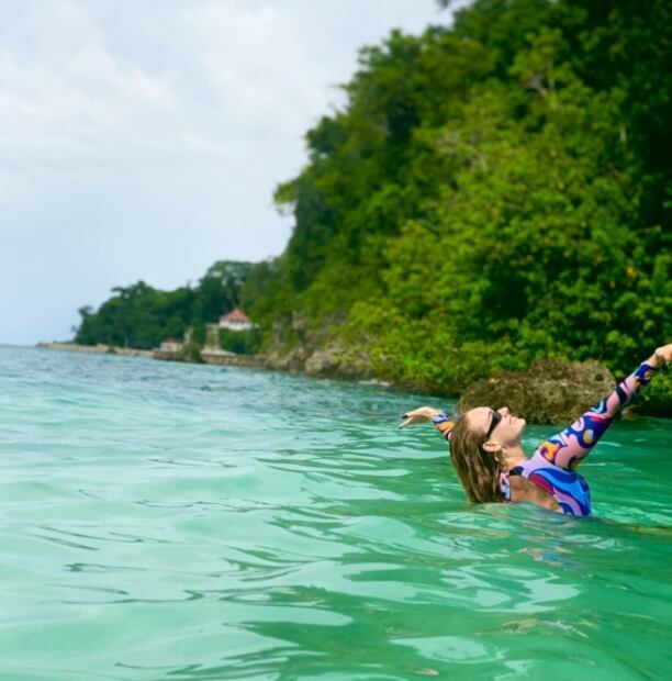 Adele reaparece en su cumpleaños y fascina con fotos a sus fans 