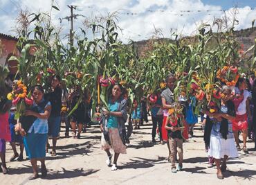 Danzan para agradecer las buenas cosechas