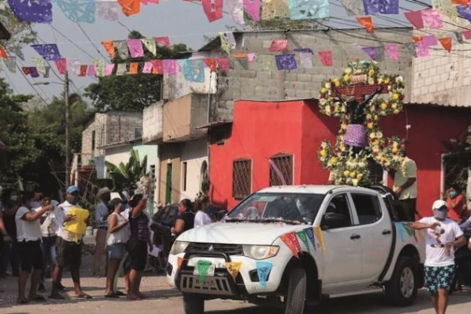 La fe no guarda distancia al paso del Cristo Negro 