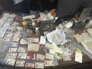 Caen falsificadores de documentos en Santo Domingo; autoridades catean inmueble que era usado como taller en el Centro Histórico