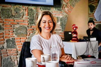 Senadora critica “la paja  en el ojo ajeno”