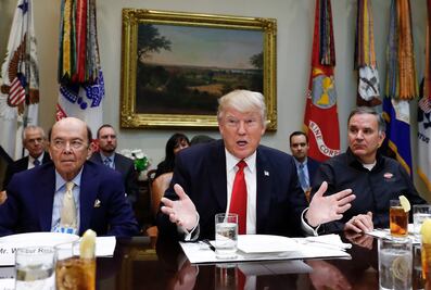 Trump apela decisión del juez que suspendió su veto migratorio