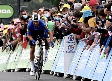 Tour de Francia quita la denuncia a la mujer que provocó accidente
