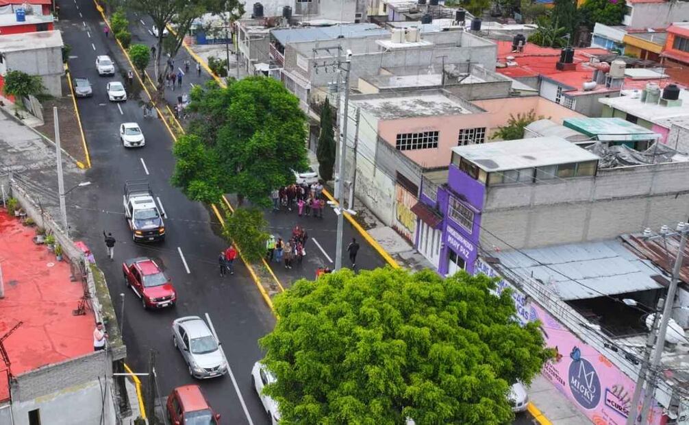 Las vialidades de Tórtolas, en Ruiz Cortines, y Oriente 6, en Izcalli Jardines, suman 748 metros lineales. Y en la Ignacio Zaragoza, son 414 metros de longitud, que llegan hasta San Martín de Porres, detalló la edil. | Foto: Especial.