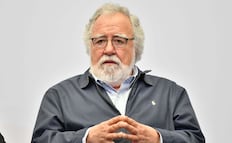 Alejandro Encinas advierte por suplantación de su identidad en Facebook; pide hacer caso omiso a mensajes a su nombre