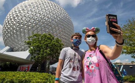 Disney restablece uso de cubrebocas en parques en Orlando, incluso para vacunados