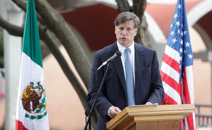 Quirino Ordaz recibe a Christopher Landau en Mazatlán