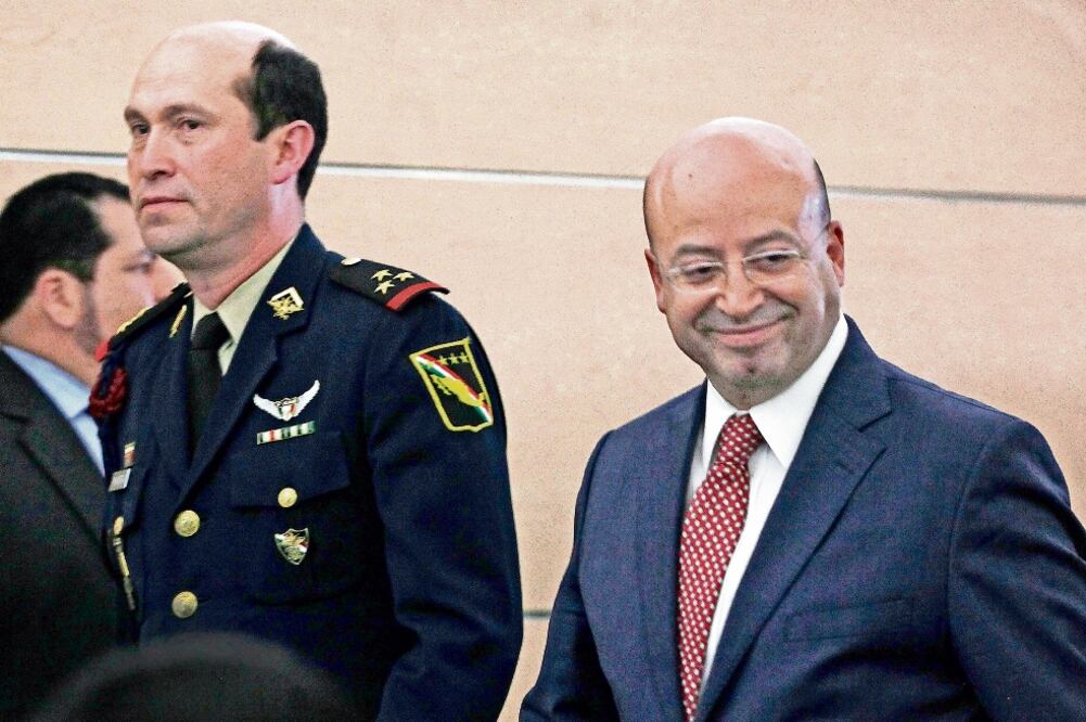Renato Sales, comisionado de Seguridad, indicó que al momento de detener a Cleofas Alberto Martínez, éste presentó identificaciones falsas (JUAN CARLOS REYES. EL UNIVERSAL)