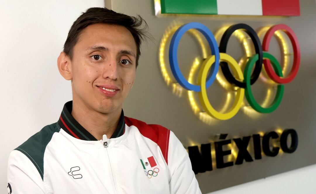 Emiliano Hernández con gran orgullo e ilusión por portar la bandera de México en París 2024 FOTO: CARLOS MEJÍA - EL UNIVERSAL