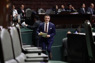 El diputado Mayer va tras la chuleta