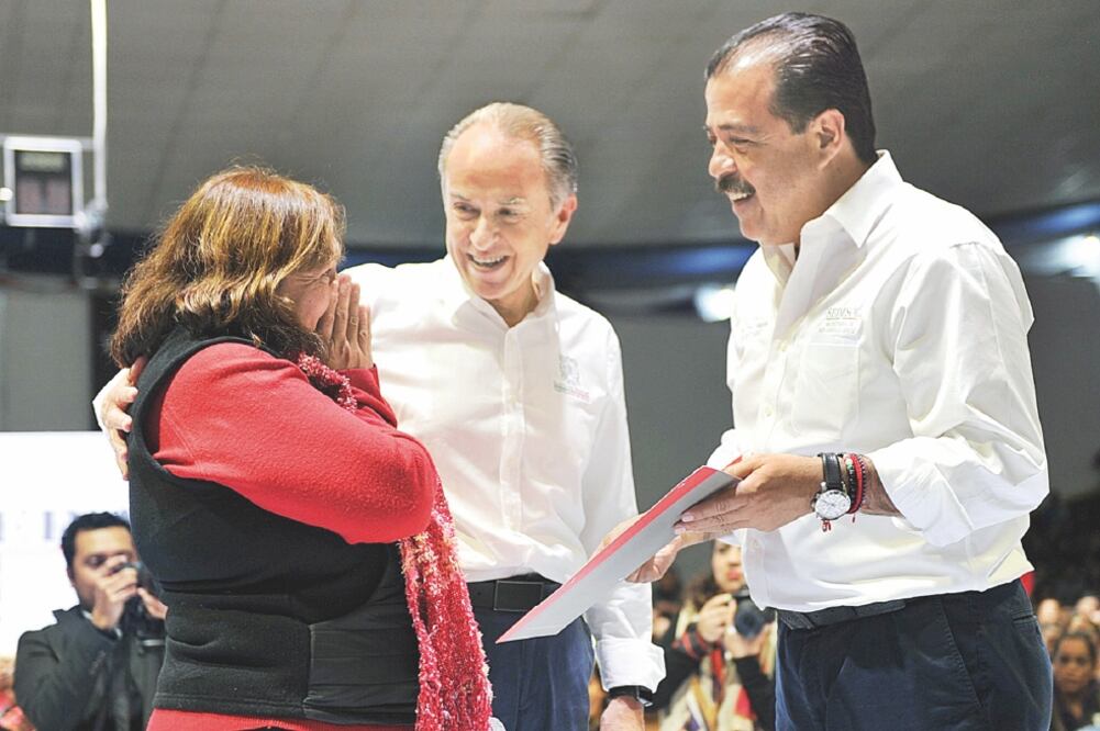 Eviel Pérez Magaña (Sedesol) dijo que se han destinado 11 mil 700 mdp para infraestructura social en San Luis Potosí (ARCHIVO EL UNIVERSAL)