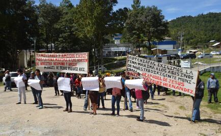 Indígenas protestan frente a penal en Chiapas