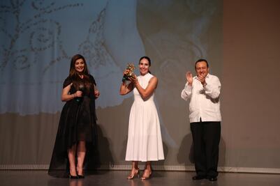 Reconocen trayectoria de Blanca Guerra en Mérida