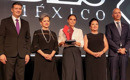 Presidenta municipal de Cancún recibe premio nacional "Reordenamiento Urbano"