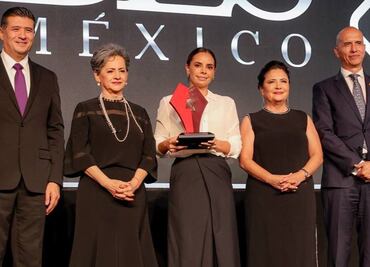 Presidenta municipal de Cancún recibe premio nacional "Reordenamiento Urbano"