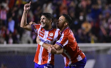 Con golazo de Güémez y un autogol de Puebla, el San Luis ganó en el arranque de la Jornada 5