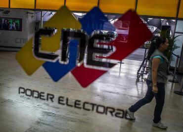 Venezuela: Aplazan elección de alcaldes y gobernadores para 2017