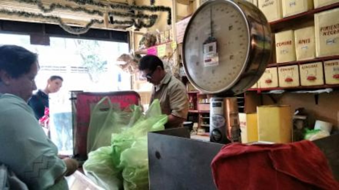 “A las hijas ya nadie les enseña a preparar mole”