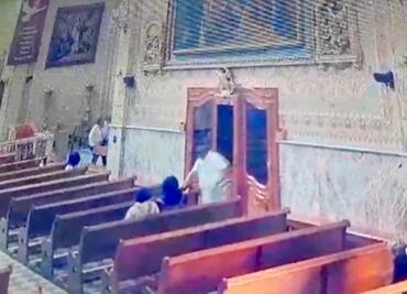 ¡Ya no hay respeto! Jóvenes son asaltadas en iglesia de Guanajuato por sujeto que se hizo pasar por ayudante del sacerdote