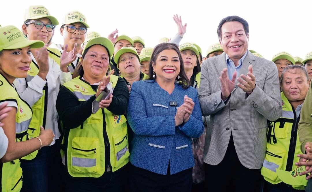 La jefa de Gobierno capitalino, Clara Brugada, y el secretario de Educación Pública, Mario Delgado, pusieron en marcha el programa Paz y Auxilio Escolar.  Foto: Especial
