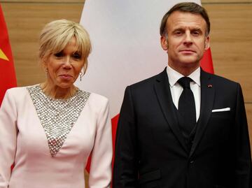 Macron desmiente "pelea doméstica" al llegar a Vietnam; presidente menciona "momento de complicidad"