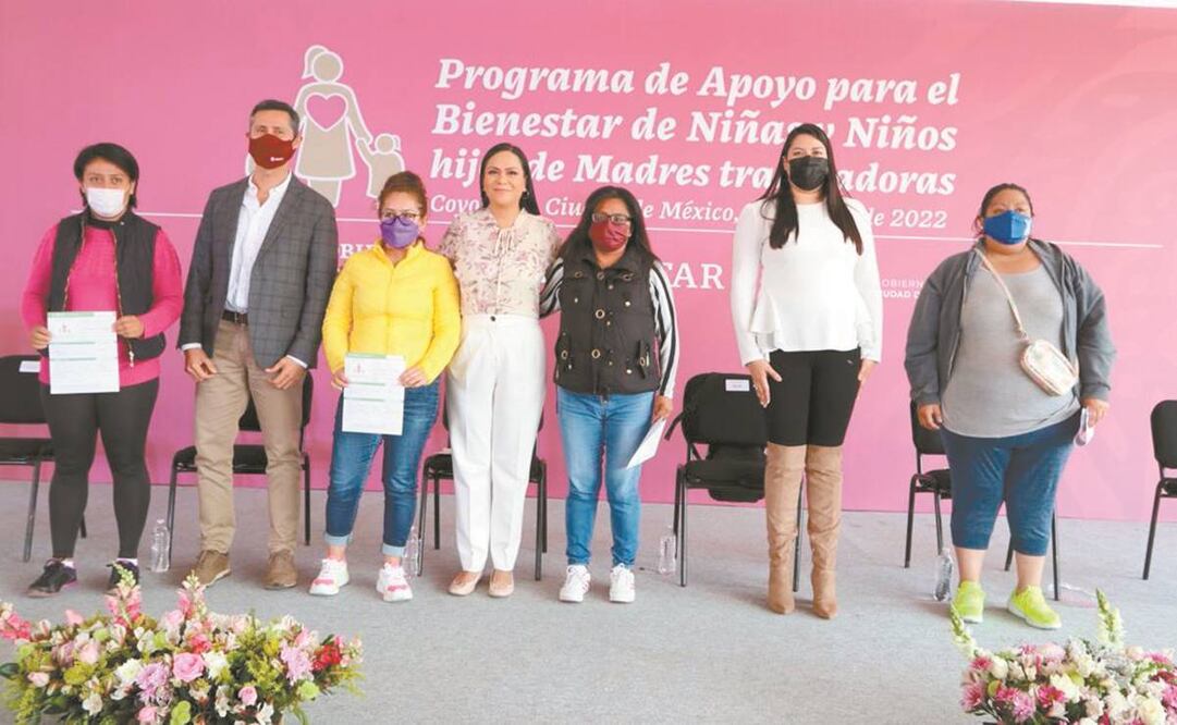Mediante el Programa de Apoyo para el Bienestar de Niñas y Niños Hijos de Madres Trabajadoras se adelantó el pago de cuatro bimestres. Foto: Tomada de Twitter.