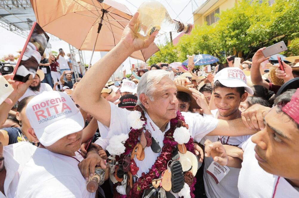 AMLO pide a Peña defender el TLCAN