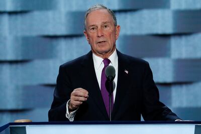 Bloomberg pide votar por Clinton; llama "demagogo" a Trump