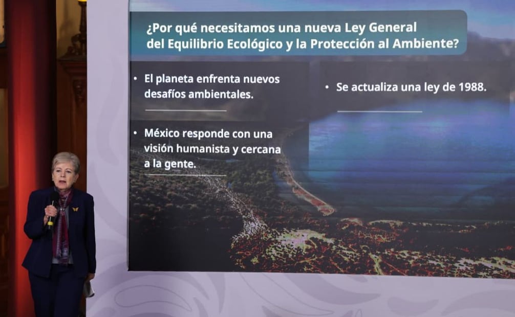 La titular de Semarnat, Alicia Bárcena, en la “Mañanera del Pueblo” del 26 de agosto de 2026 en Palacio Nacional. Foto: Carlos Mejía/ EL UNIVERSAL