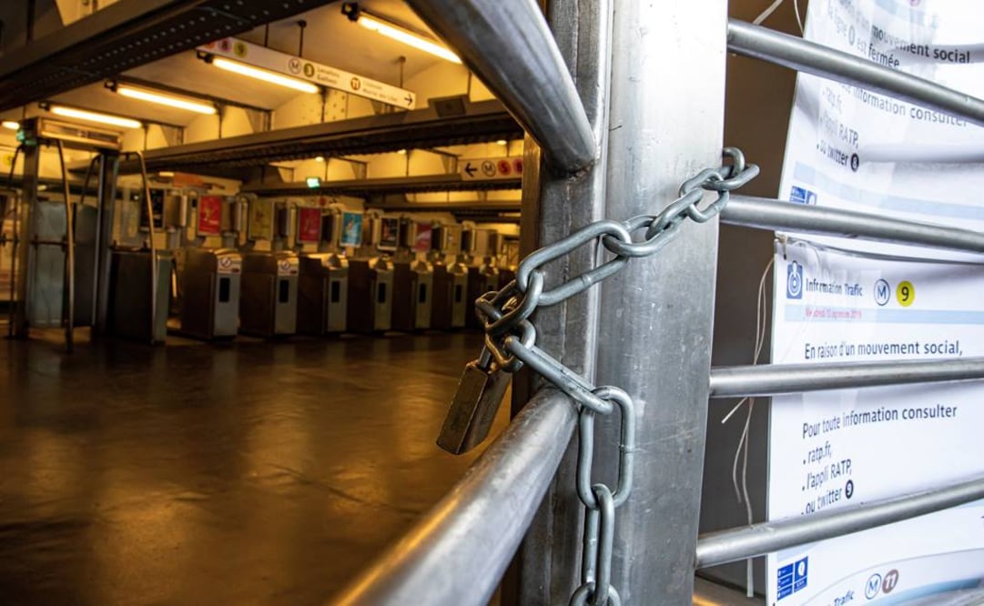 El paro, convocado por los sindicatos representativos de la RATP, es la primera gran protesta tras las vacaciones de verano contra la reforma de las pensiones (Foto: EFE)