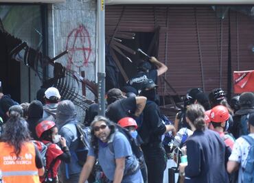 Estiman pérdidas de 22 mdp por actos vandálicos en marchas del 5 y 8 de junio