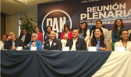 Ante "ataques" de AMLO, Marko Cortés llama a senadores a defender el INE y la SCJN