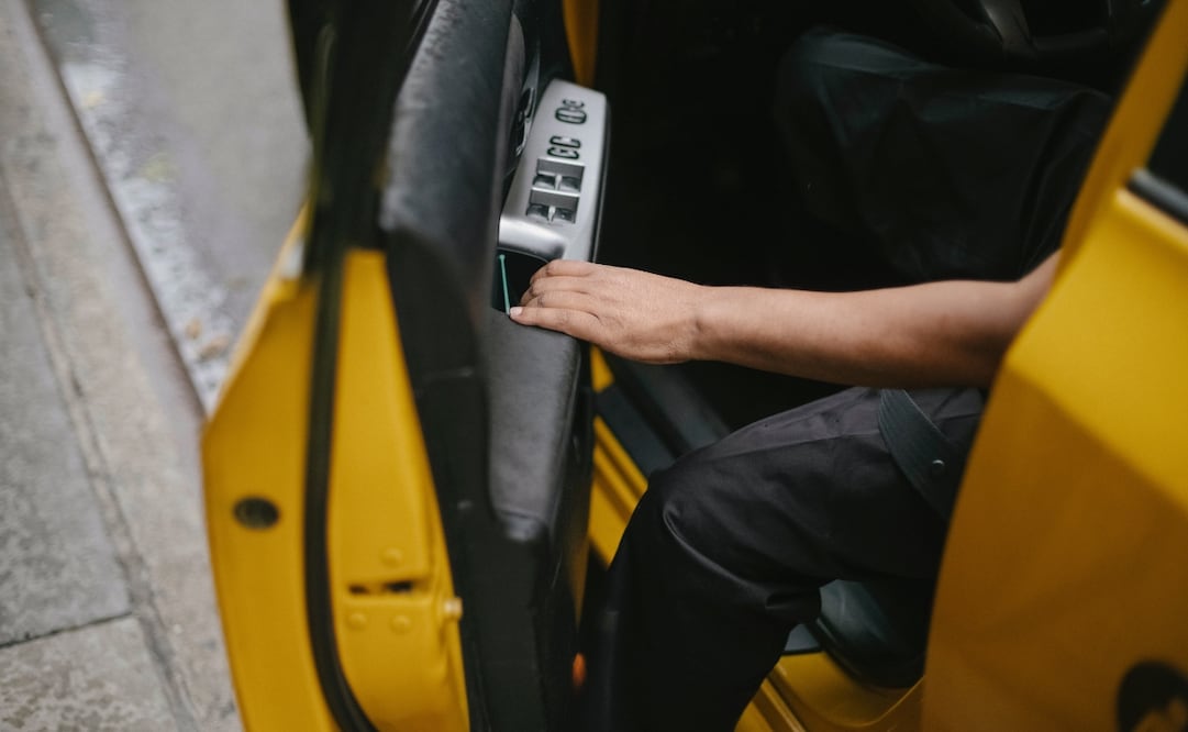 Puedes reparar por tu propia cuenta las puertas de tu auto de manera sencilla y oportuna. Imagen: Pexels