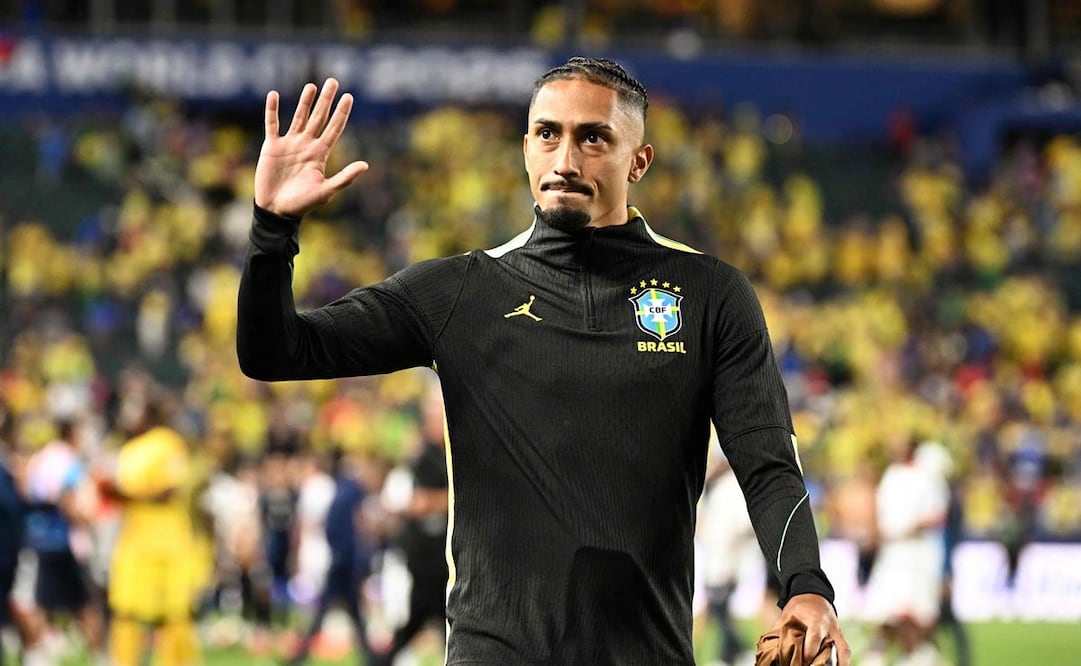 Raphinha podría perderse el resto del Mundial 2026 con Brasil / Foto: AFP