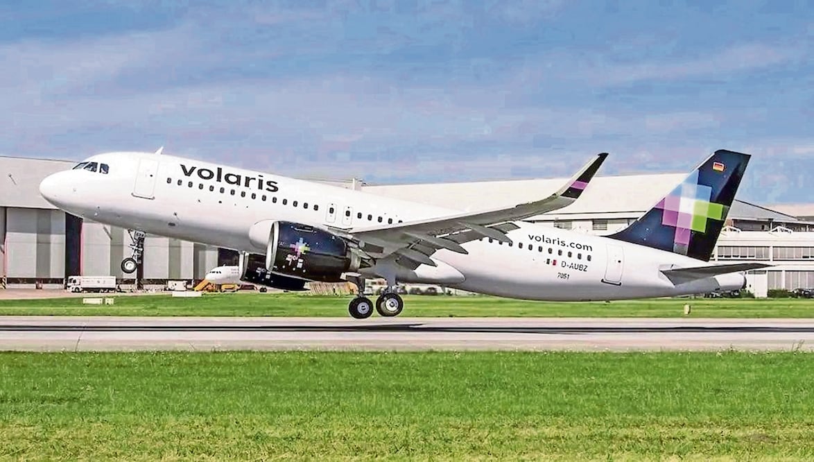 Volaris está incrementando operaciones desde Durango hacia Guadalajara, mientras que Viva Aerobus suma más vuelos con destino a Monterrey. En junio, el tráfico de los aeropuertos de Durango y San Luis Potosí se elevó 27%. Foto: Archivo/ EL UNIVERSAL