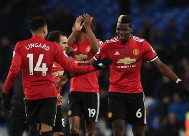 Manchester United comienza el año con victoria
